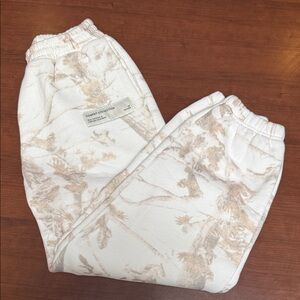 Kids COMFRT light camo print sweats